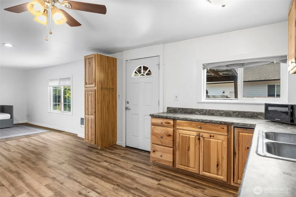 8397 Golden Valley Boulevard Maple Falls WA 98266
