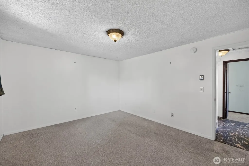 1113 SW 2nd Avenue Oak Harbor WA 98277