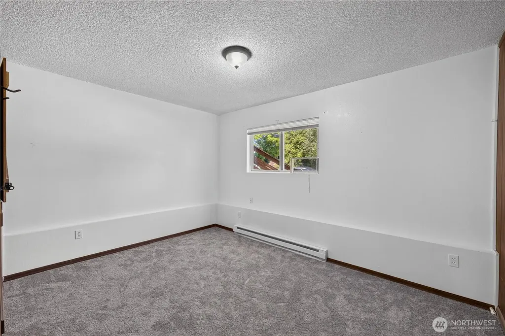 1113 SW 2nd Avenue Oak Harbor WA 98277