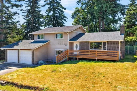1113 SW 2nd Avenue Oak Harbor WA 98277