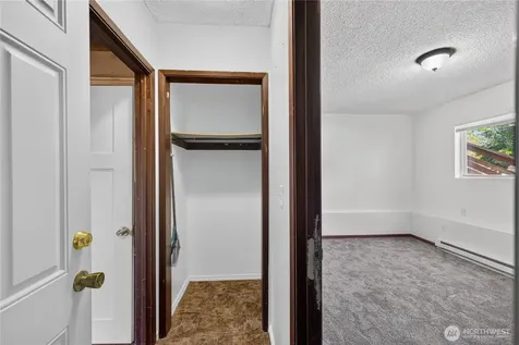 1113 SW 2nd Avenue Oak Harbor WA 98277
