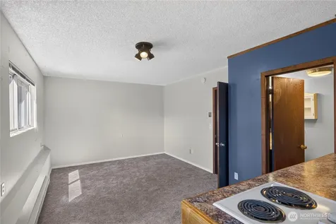 1113 SW 2nd Avenue Oak Harbor WA 98277