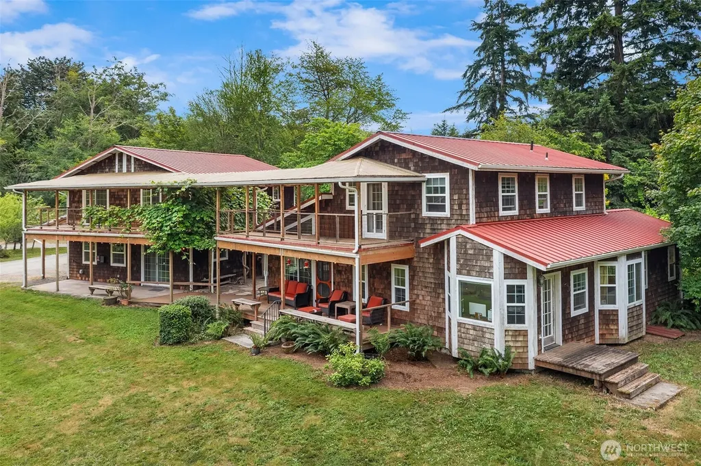 10133 SW 204th Avenue Vashon WA 98070