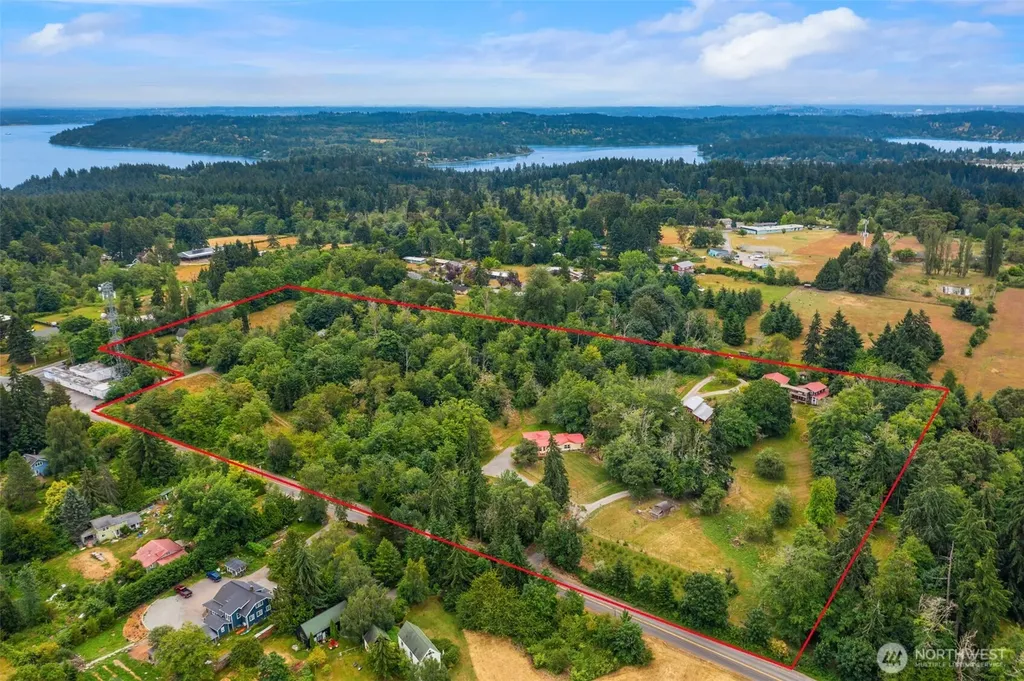 10133 SW 204th Avenue Vashon WA 98070