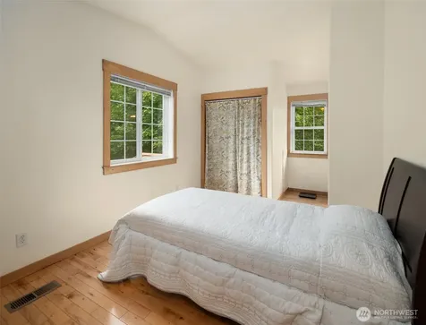 10133 SW 204th Avenue Vashon WA 98070