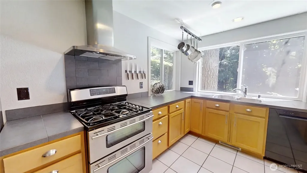 6937 Foothill Drive SW Olympia WA 98512