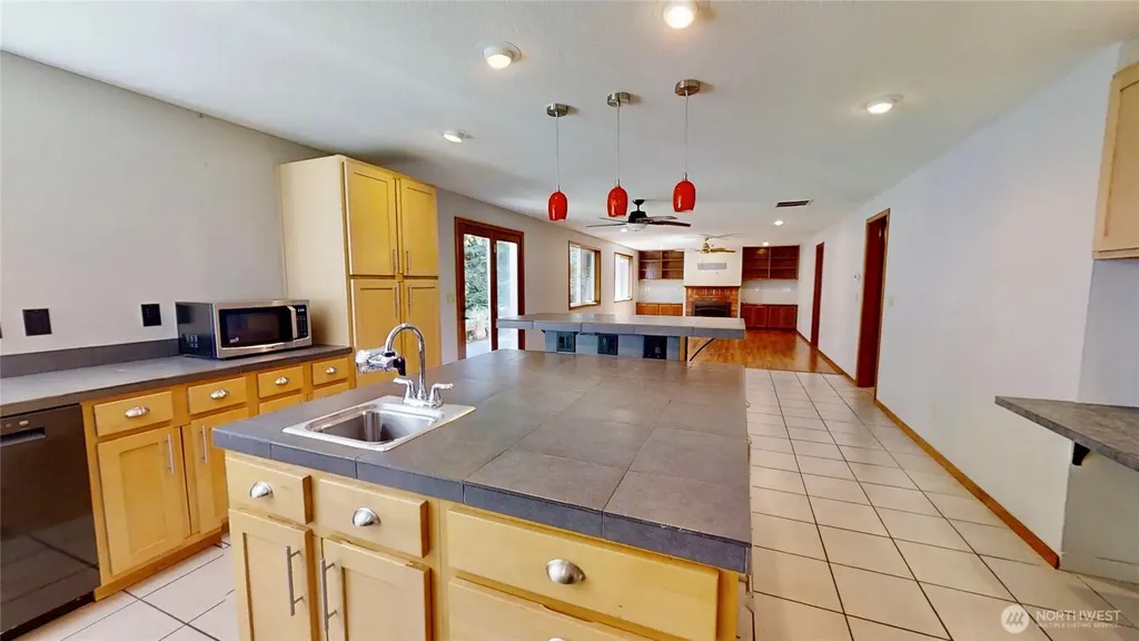 6937 Foothill Drive SW Olympia WA 98512