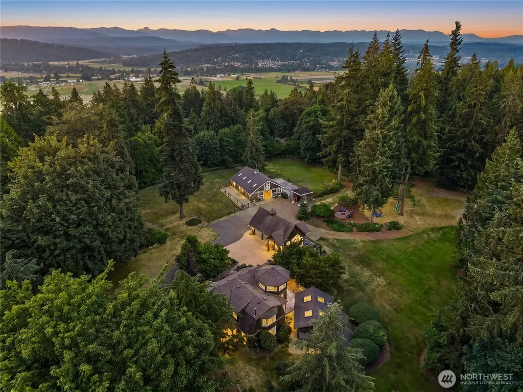 17702 244th Avenue NE Woodinville WA 98077
