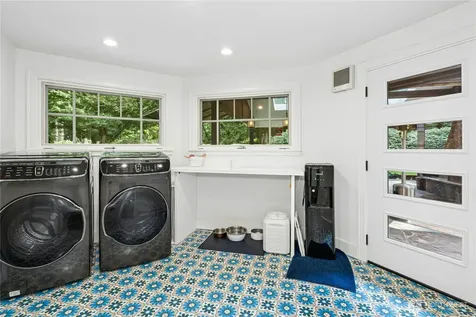 17702 244th Avenue NE Woodinville WA 98077
