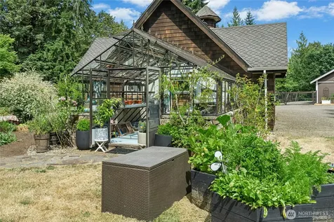 17702 244th Avenue NE Woodinville WA 98077