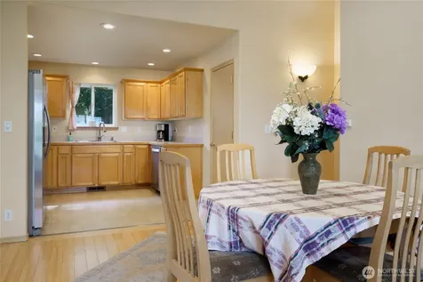 744 Shelter Bay Drive La Conner WA 98257