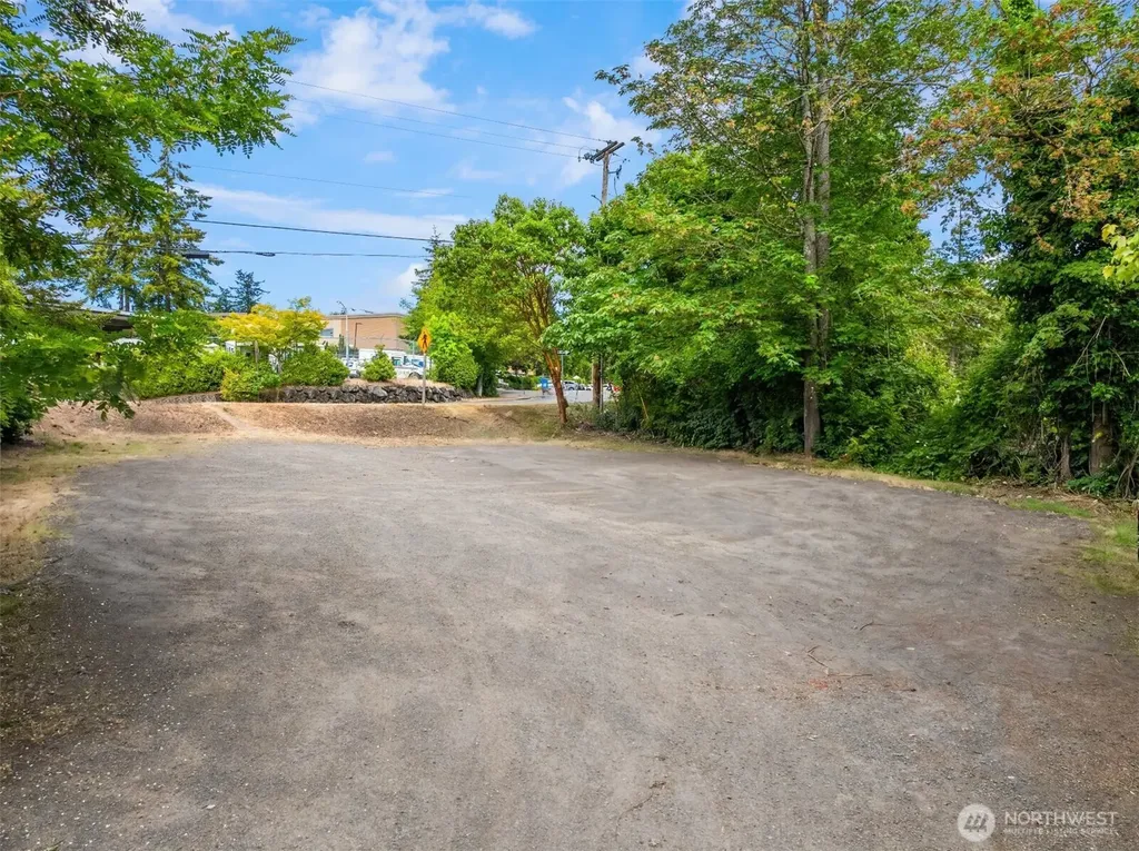 240 Shannon Drive SE Bainbridge Island WA 98110