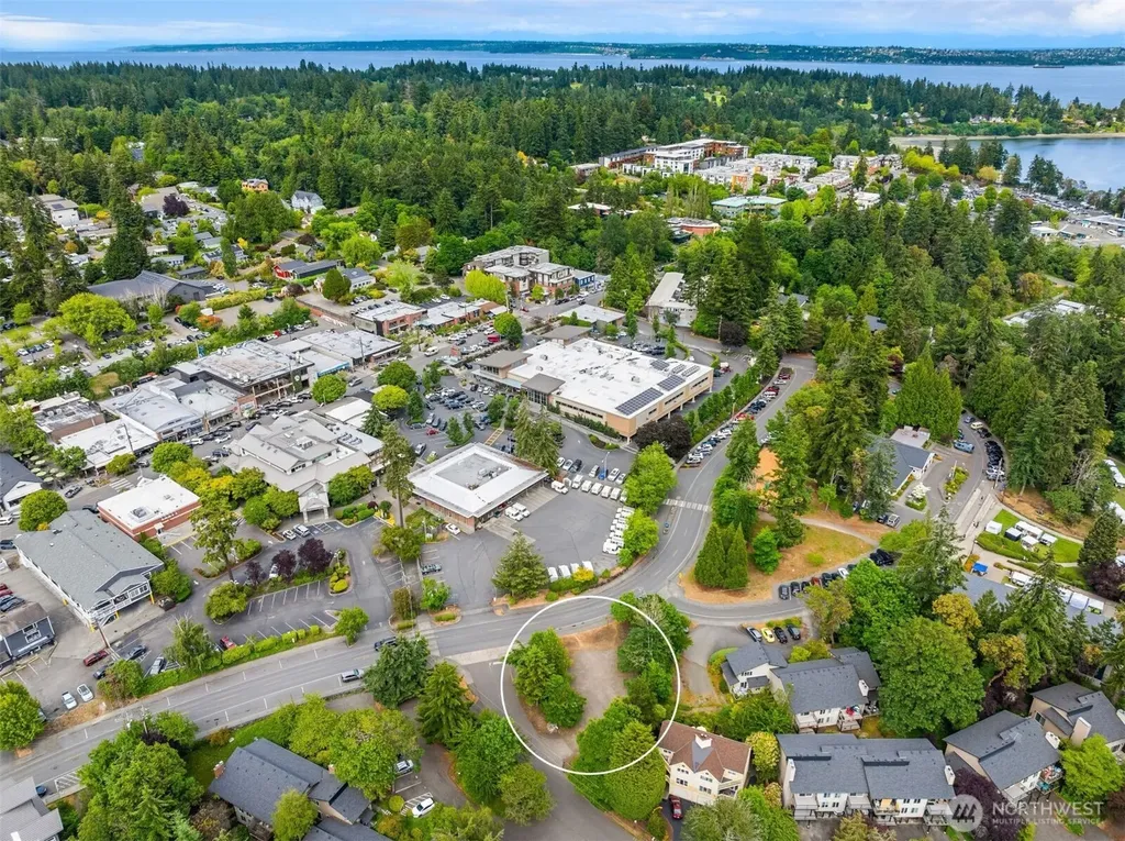 240 Shannon Drive SE Bainbridge Island WA 98110