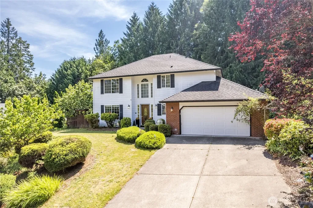 215 W St James Place Longview WA 98632