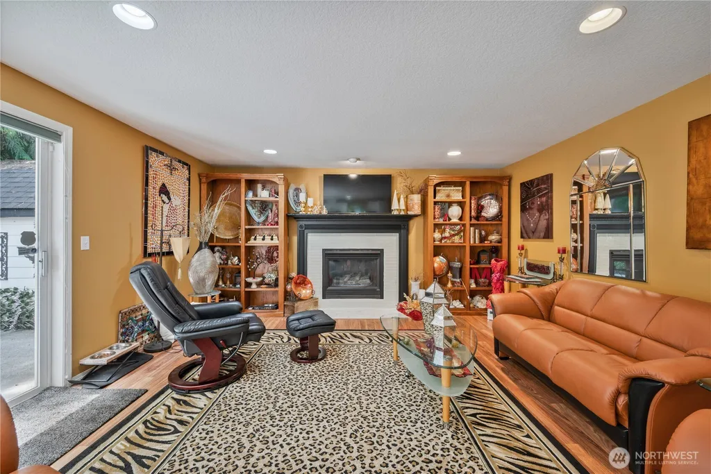 215 W St James Place Longview WA 98632
