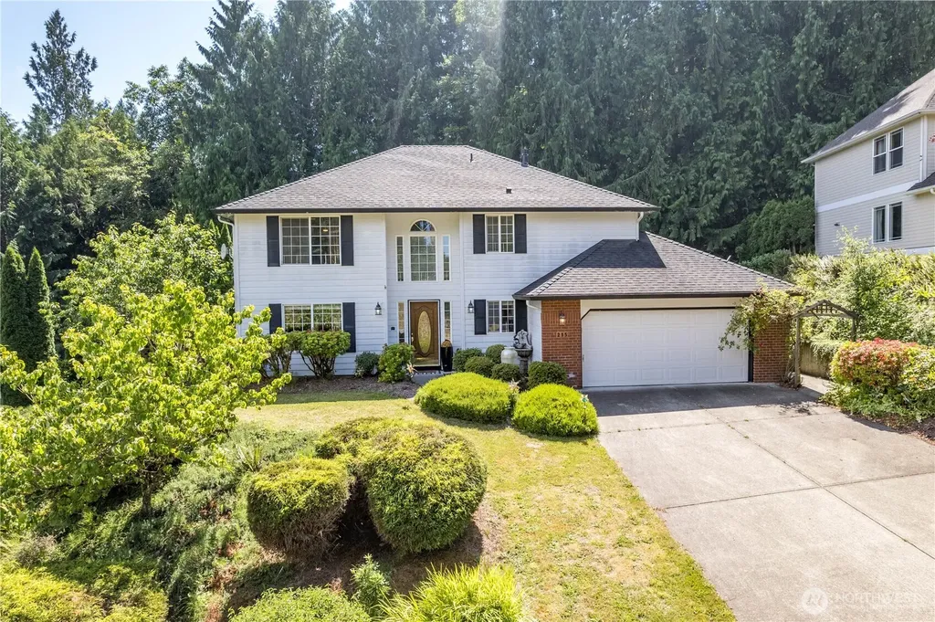 215 W St James Place Longview WA 98632