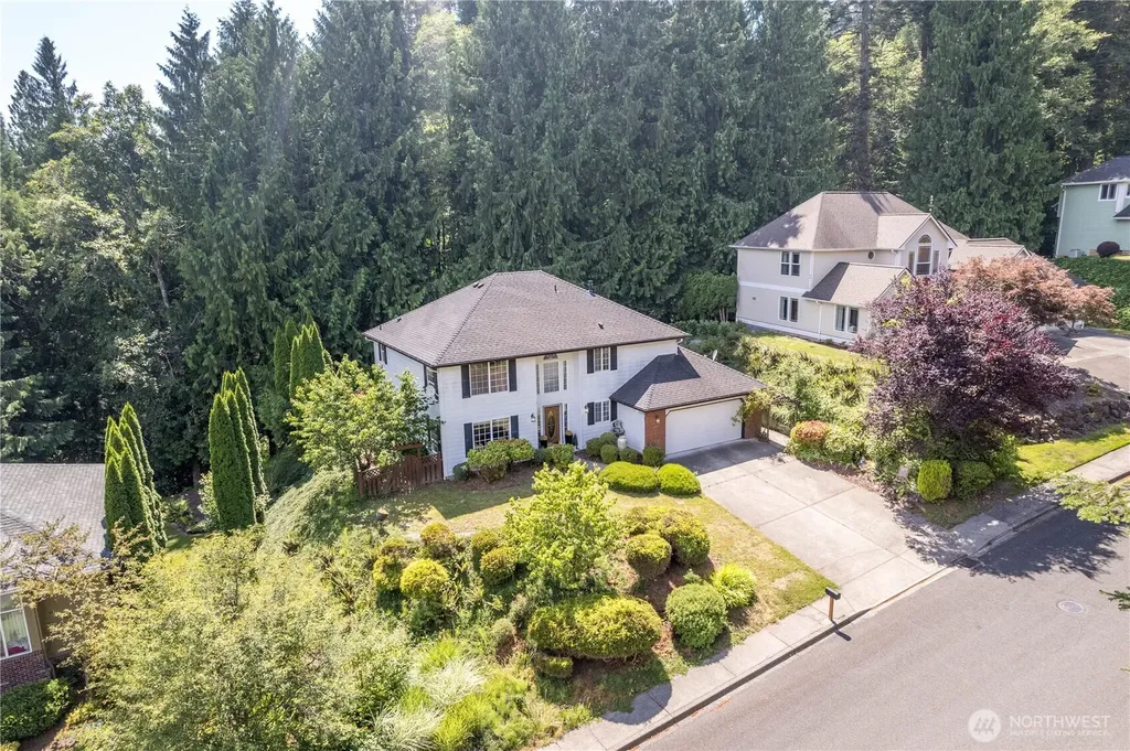 215 W St James Place Longview WA 98632