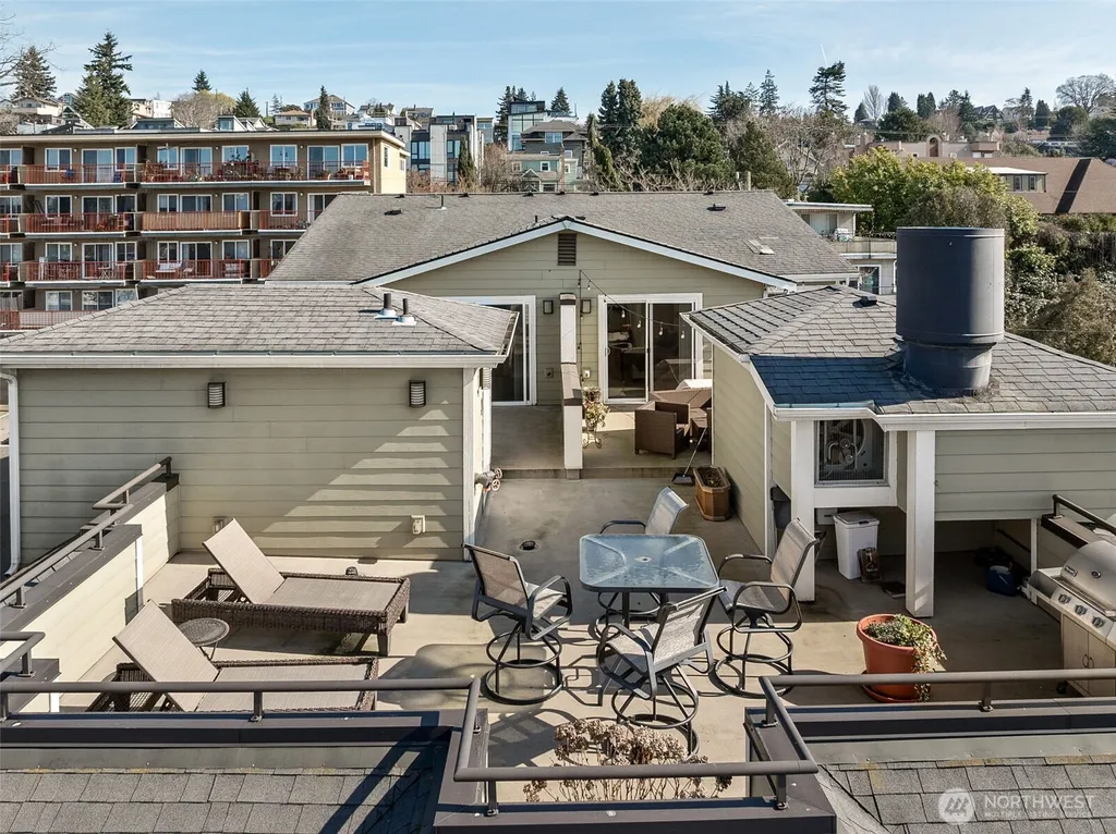 3232 15th Avenue W Seattle WA 98119