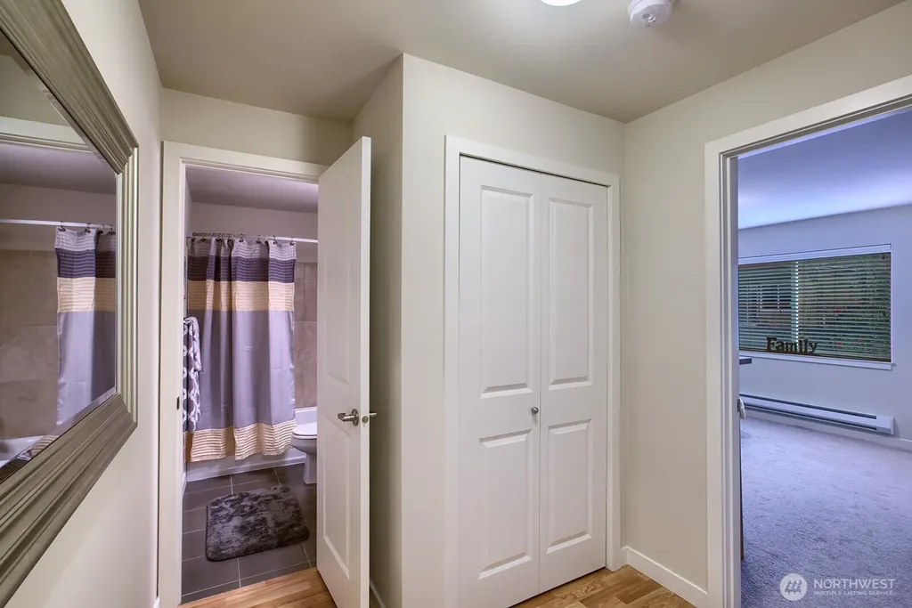 3232 15th Avenue W Seattle WA 98119