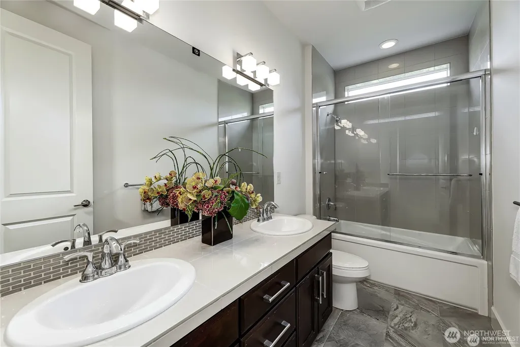 9818 NE 24th Street Bellevue WA 98004
