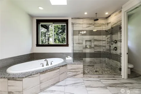 9818 NE 24th Street Bellevue WA 98004