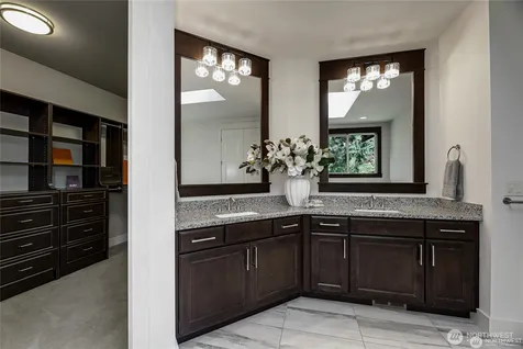 9818 NE 24th Street Bellevue WA 98004