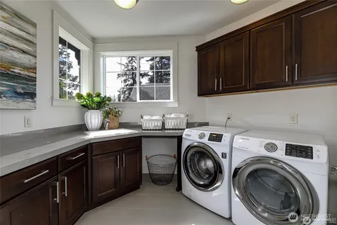 9818 NE 24th Street Bellevue WA 98004