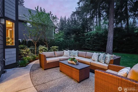 9818 NE 24th Street Bellevue WA 98004