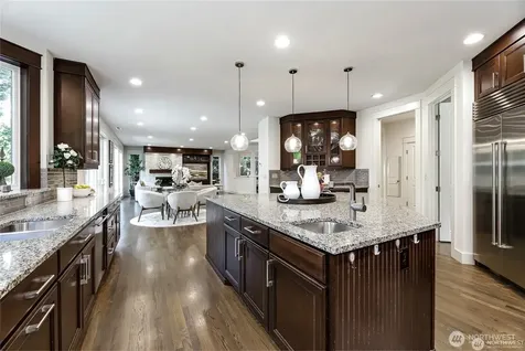 9818 NE 24th Street Bellevue WA 98004
