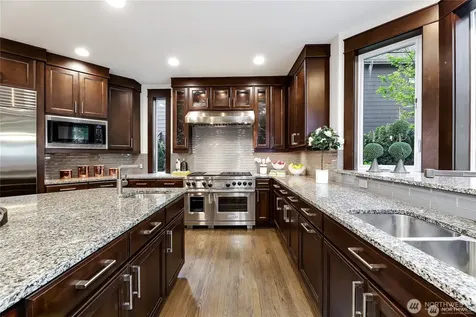 9818 NE 24th Street Bellevue WA 98004