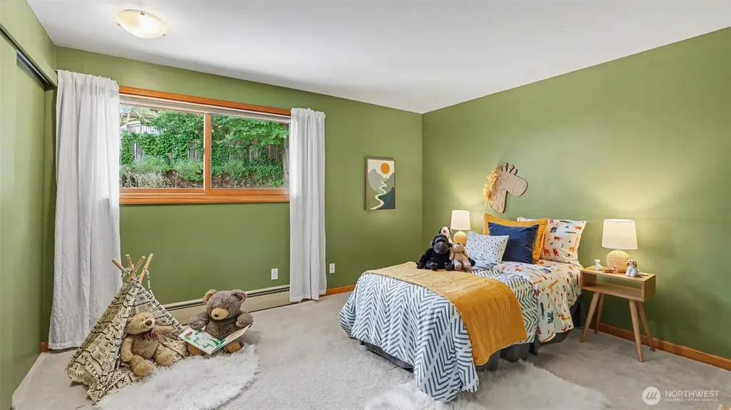 18744 Kenlake Place NE Kenmore WA 98028