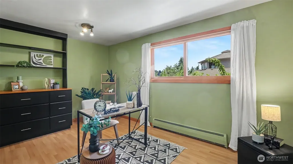 18744 Kenlake Place NE Kenmore WA 98028