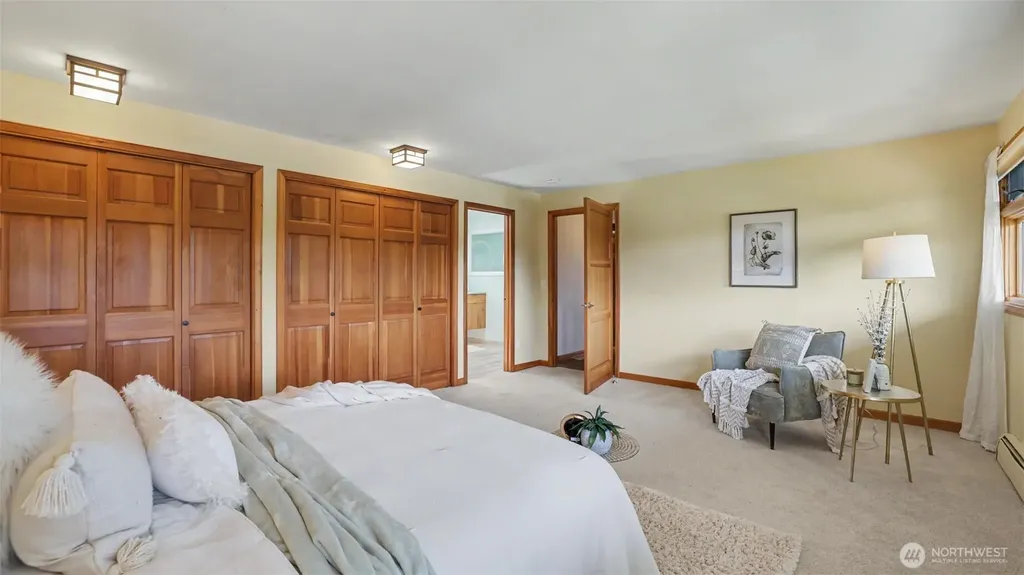 18744 Kenlake Place NE Kenmore WA 98028