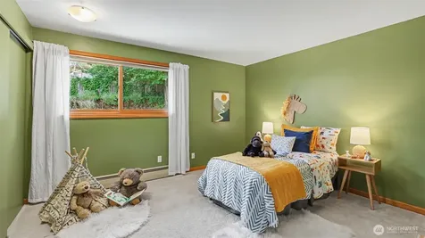 18744 Kenlake Place NE Kenmore WA 98028