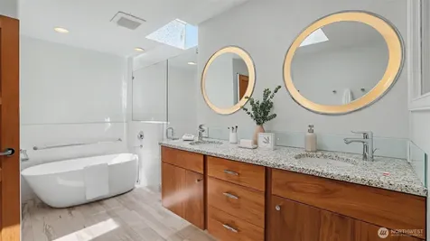 18744 Kenlake Place NE Kenmore WA 98028