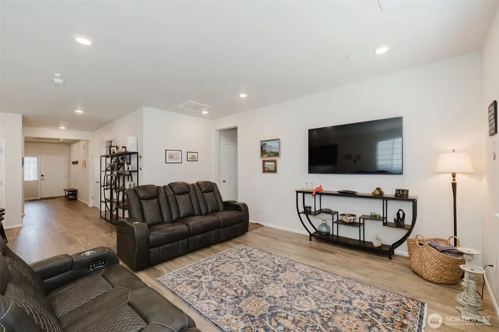 909 Timberline Avenue Bremerton WA 98312