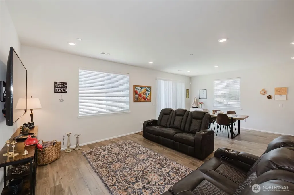 909 Timberline Avenue Bremerton WA 98312