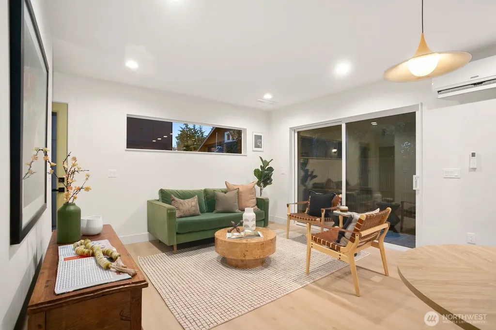 5051 35th Avenue SW Seattle WA 98126