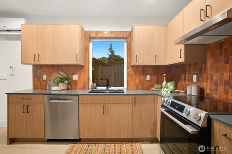 5051 35th Avenue SW Seattle WA 98126