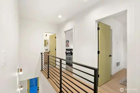 5051 35th Avenue SW Seattle WA 98126