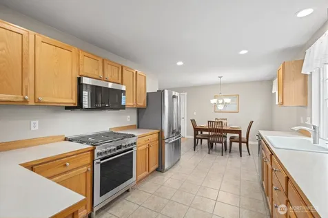 9731 228th Terrace NE Redmond WA 98053