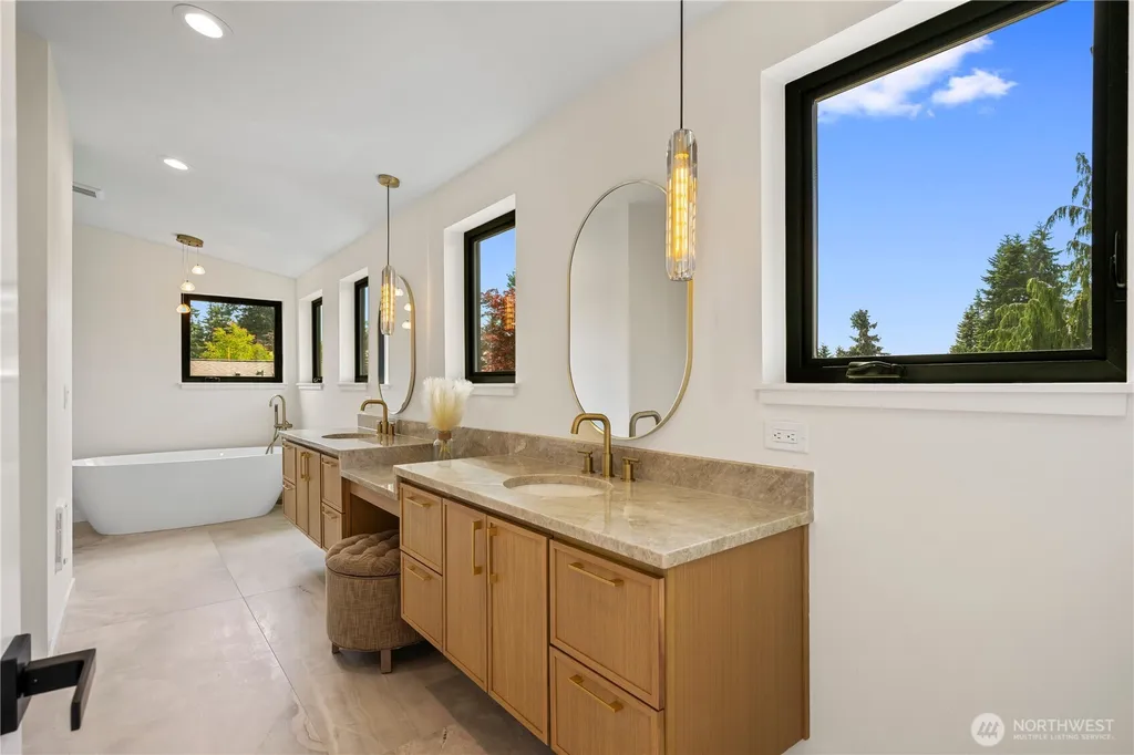 9808 224th Street SW Edmonds WA 98020