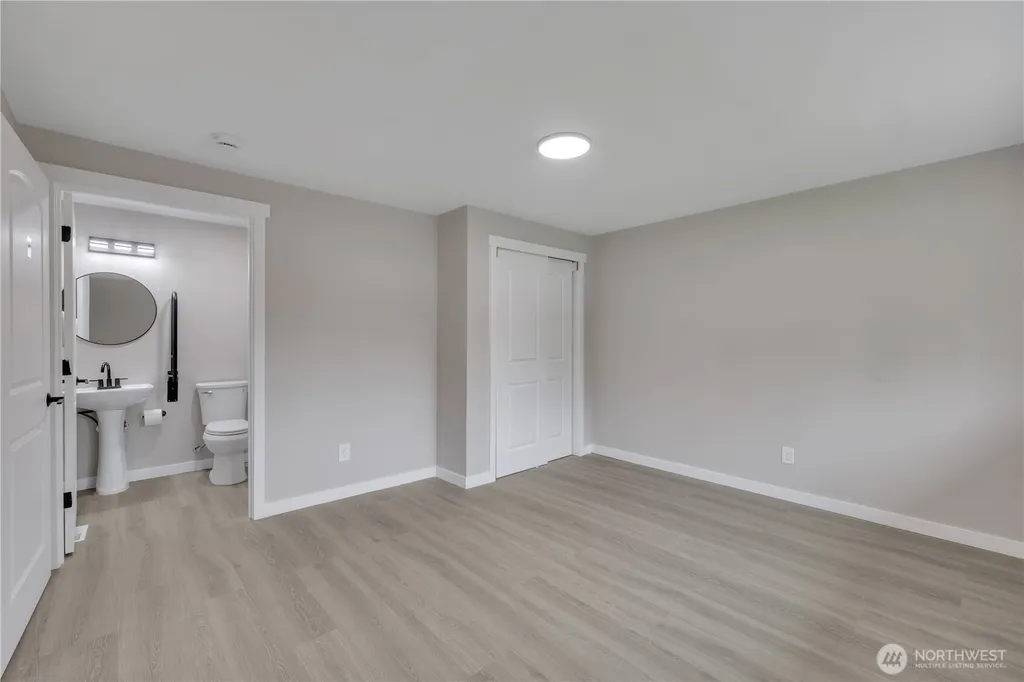 10223 SE 213th Place Kent WA 98031
