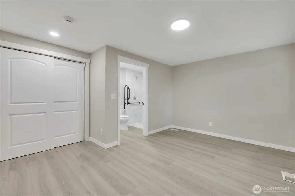 10223 SE 213th Place Kent WA 98031