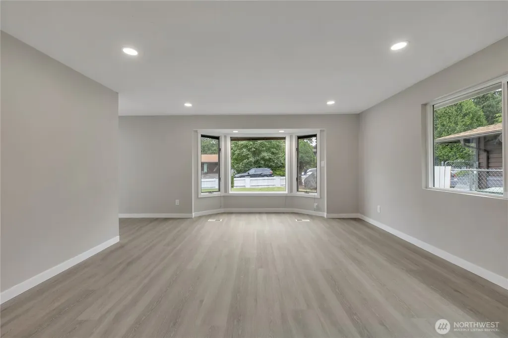 10223 SE 213th Place Kent WA 98031