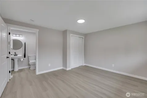 10223 SE 213th Place Kent WA 98031