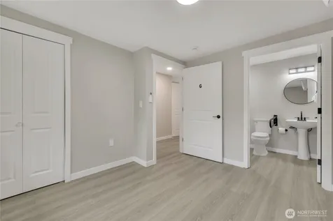 10223 SE 213th Place Kent WA 98031
