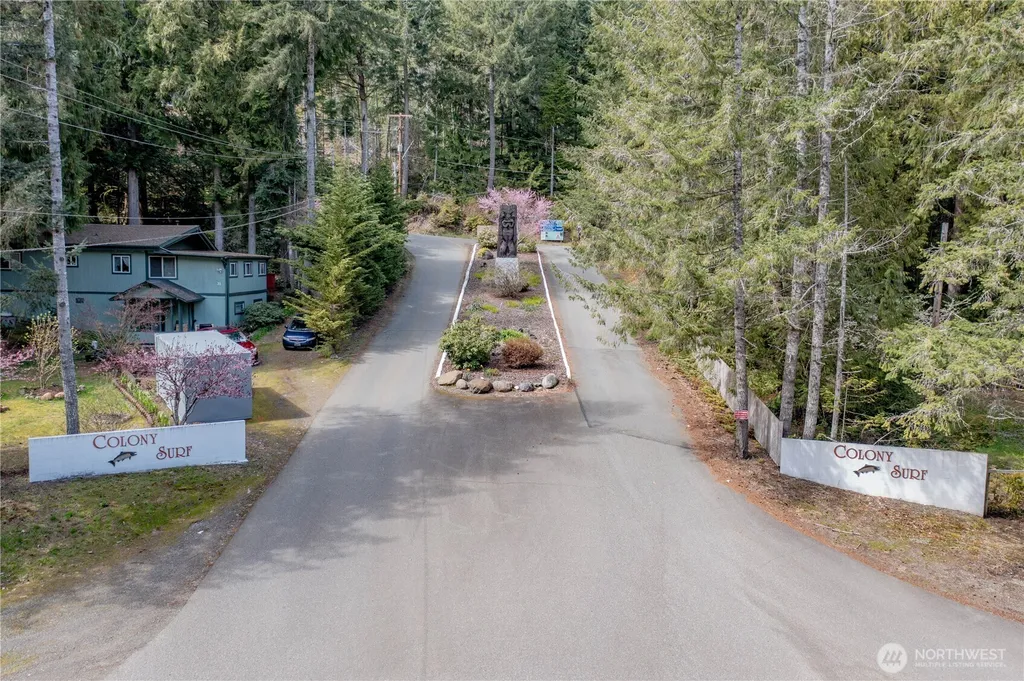 870 N Colony Surf Drive Lilliwaup WA 98555