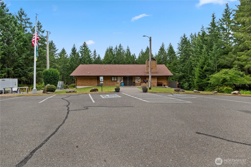 870 N Colony Surf Drive Lilliwaup WA 98555
