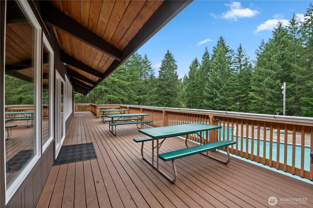 870 N Colony Surf Drive Lilliwaup WA 98555